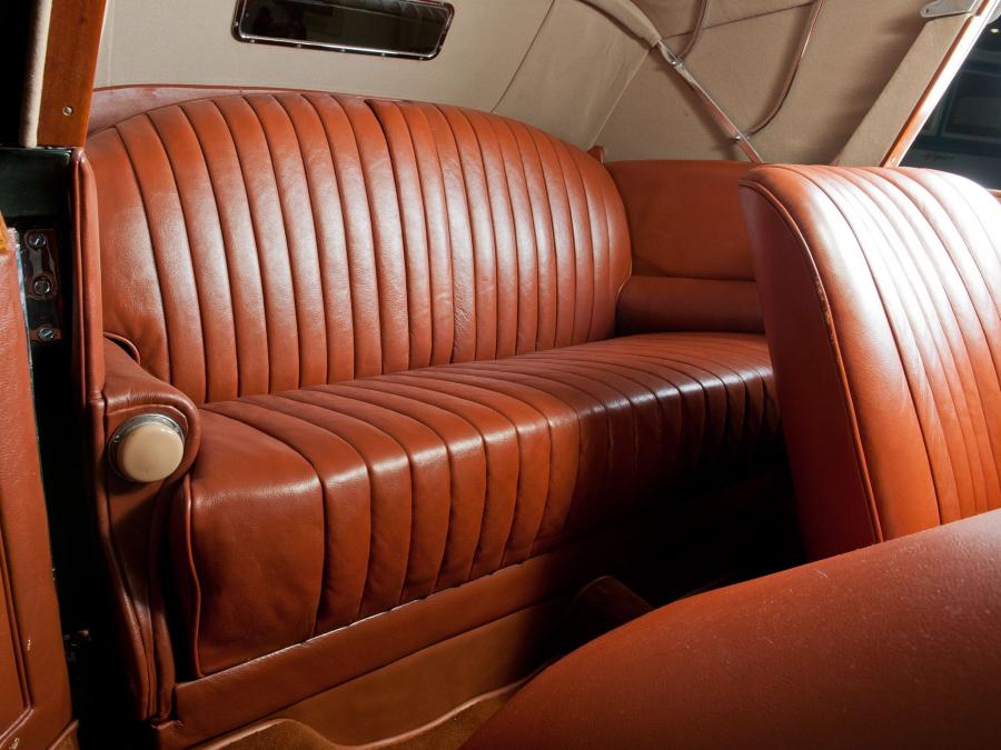 Интерьер Lagonda LG6 Drophead Coupe 1937 года  (фото 6 из 15)